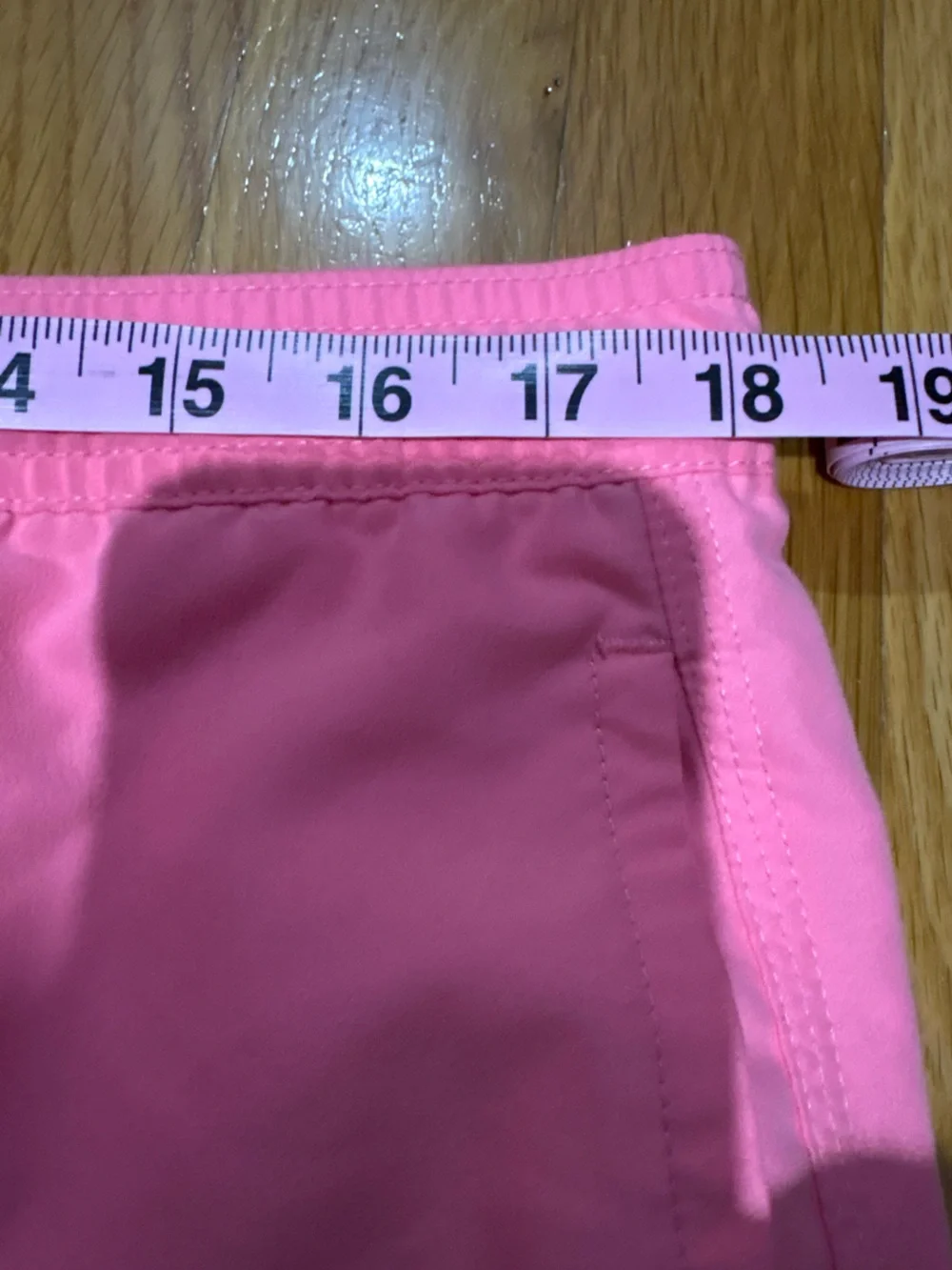 Vineyard Vines Men’s Pink Swim Trunks Board Shorts Size S/P